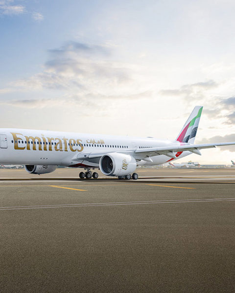 Emirates převzala a oficiálně představila první letoun A350 v Dubaji