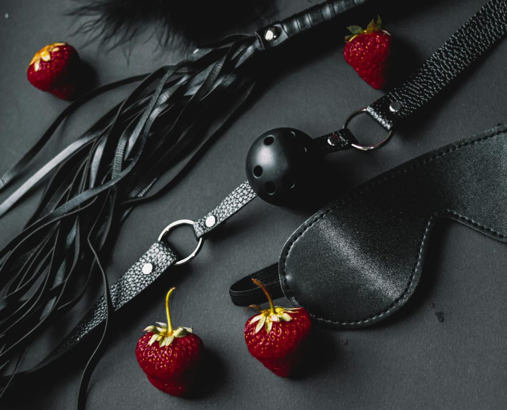 Základy bezpečnosti při BDSM masáži, nastavení jejích pravidel a hranic