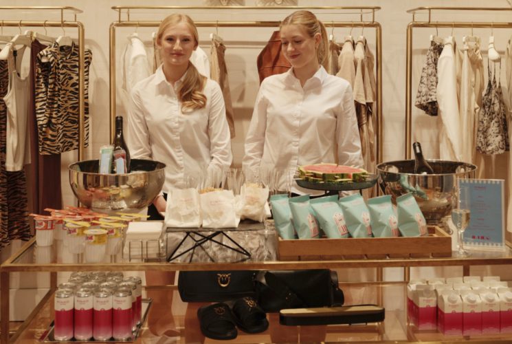 Letní atmosféra ovládla butik Pinko Prague