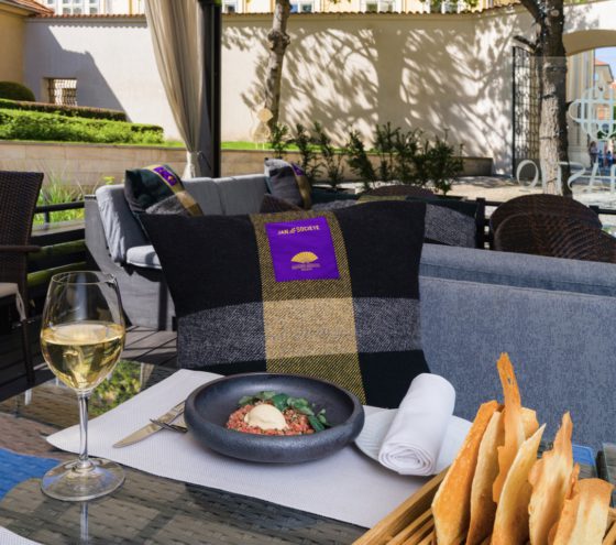 Hotel Mandarin Oriental, Prague představuje nové koktejly