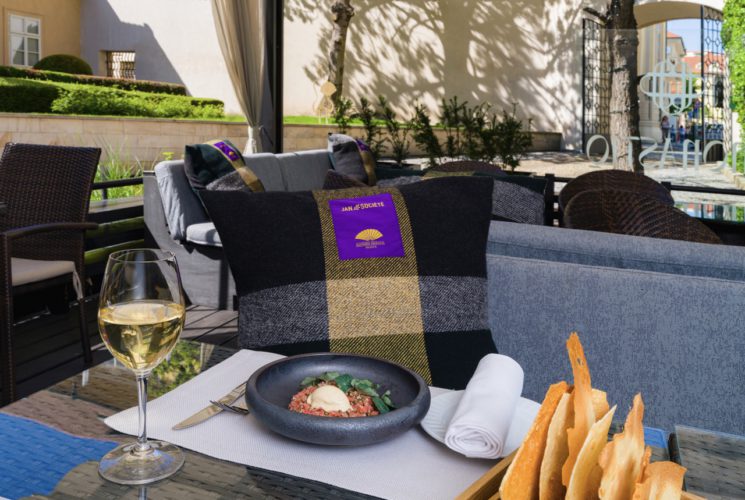 Hotel Mandarin Oriental, Prague představuje nové koktejly