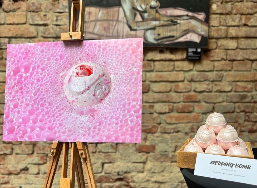 ArtMoment a LUSH představují nový zážitkový formát: Bath Art & Bath Bomb Experience