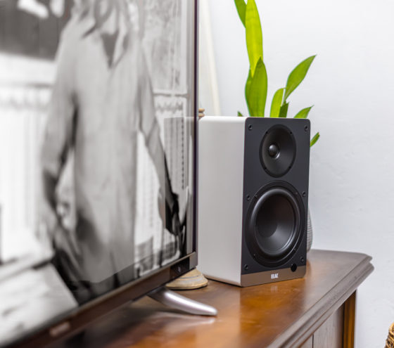 Špičkový zvuk: ELAC Debut ConneX DCB61