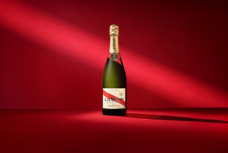 Exkluzivní šampaňské Mumm Cordon Rouge v nové podobě 