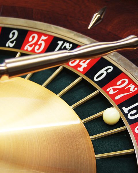 Jak média ovlivňují vnímání hazardu a sportovních sázek ve společnosti