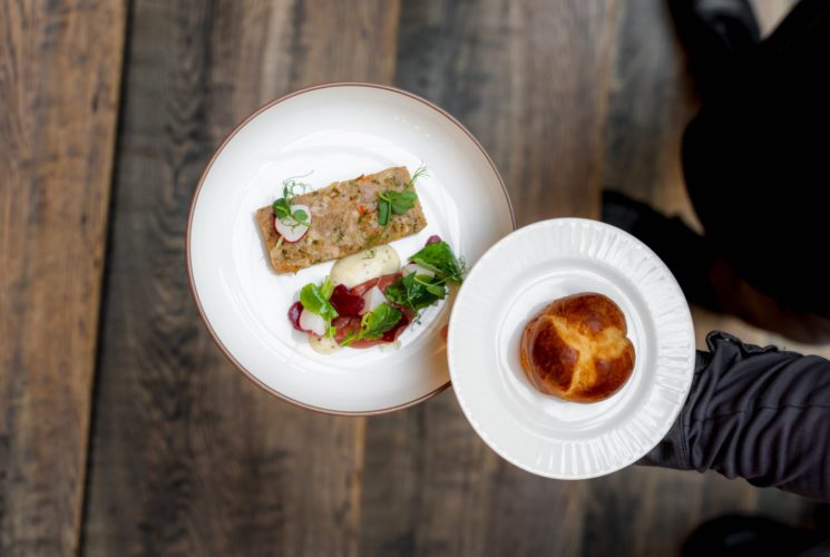 Velikonoční hostina podle Marka Fichtnera v Červeném Jelenovi