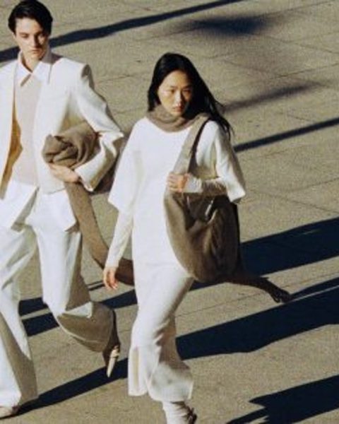 Hitem zimní sezóny jsou scarf coats