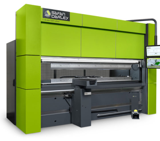 Ohraňovací lisy SafanDarley: přesnost a produktivita jako standard