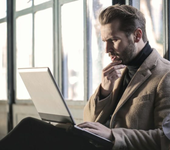 Telefon a online účty: Praktický bezpečnostní audit před koncem roku